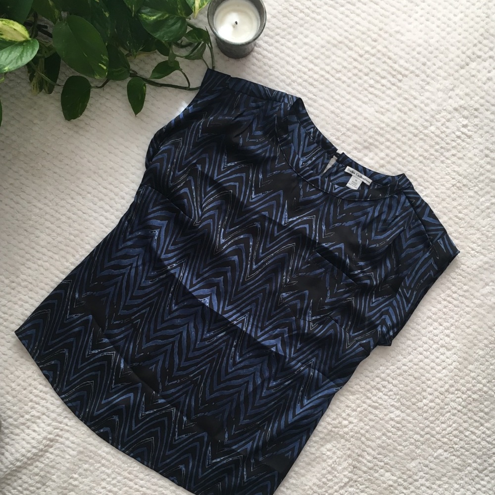 BOGO🍾 • silky blue and black blouse